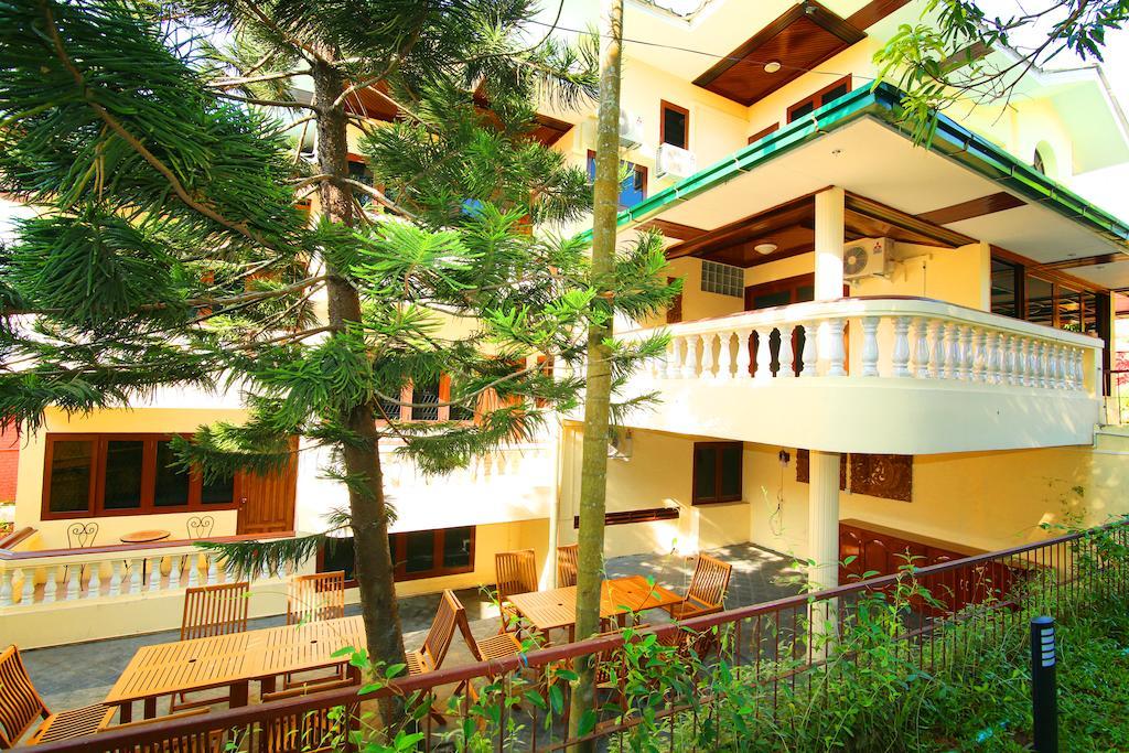Hundred Moon Hotel Yangon Exterior foto