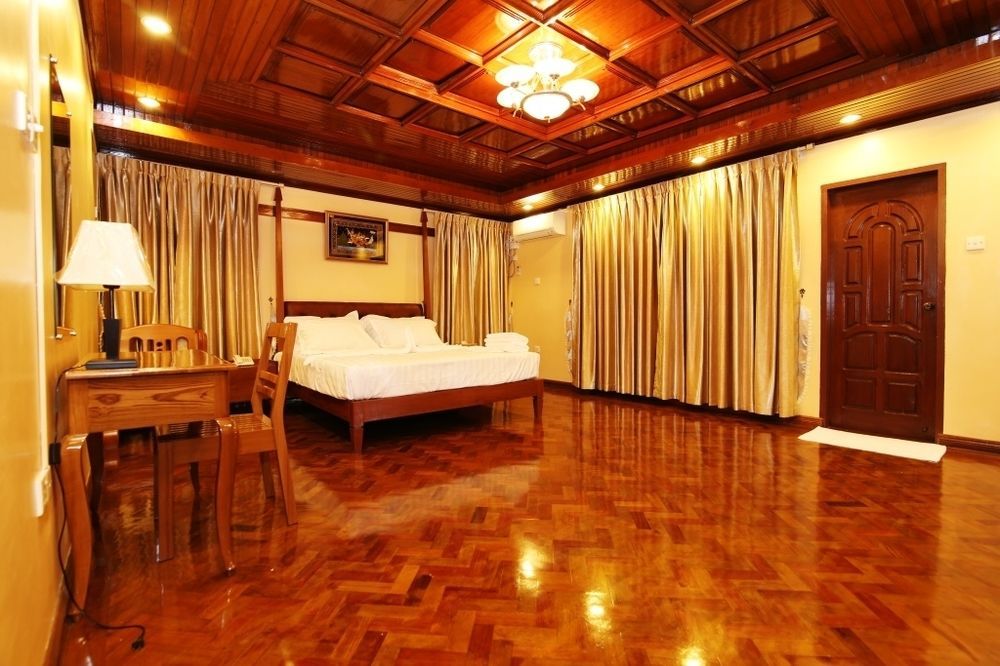 Hundred Moon Hotel Yangon Exterior foto