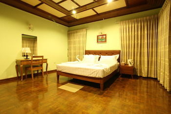 Hundred Moon Hotel Yangon Exterior foto